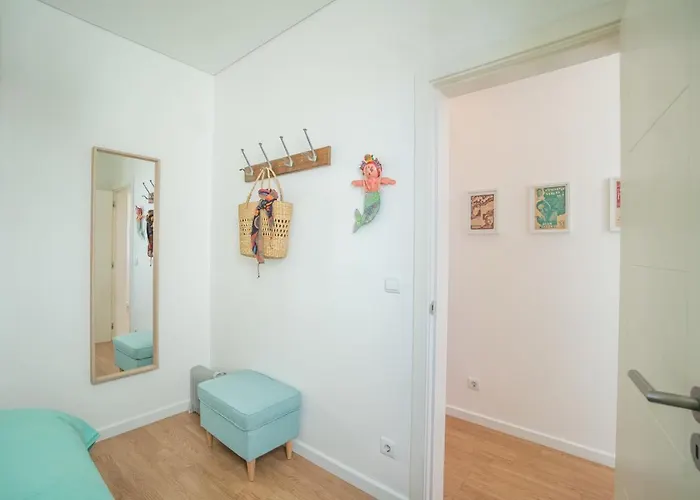 Jolly Jolie W Terrace Apartment